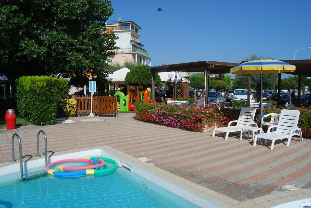 Hotel Perla Senigallia Ngoại thất bức ảnh